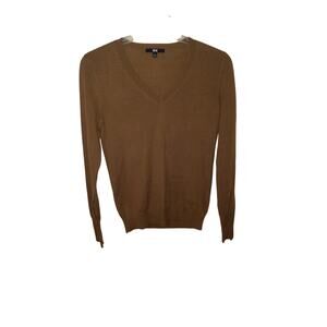 Uniglo Women's V Neck 100% Wool Long Sleeve Pullover Sweater Beige Size Small
